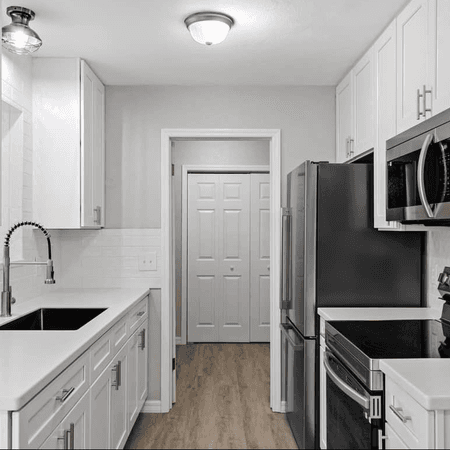 Capital Series Shaker White